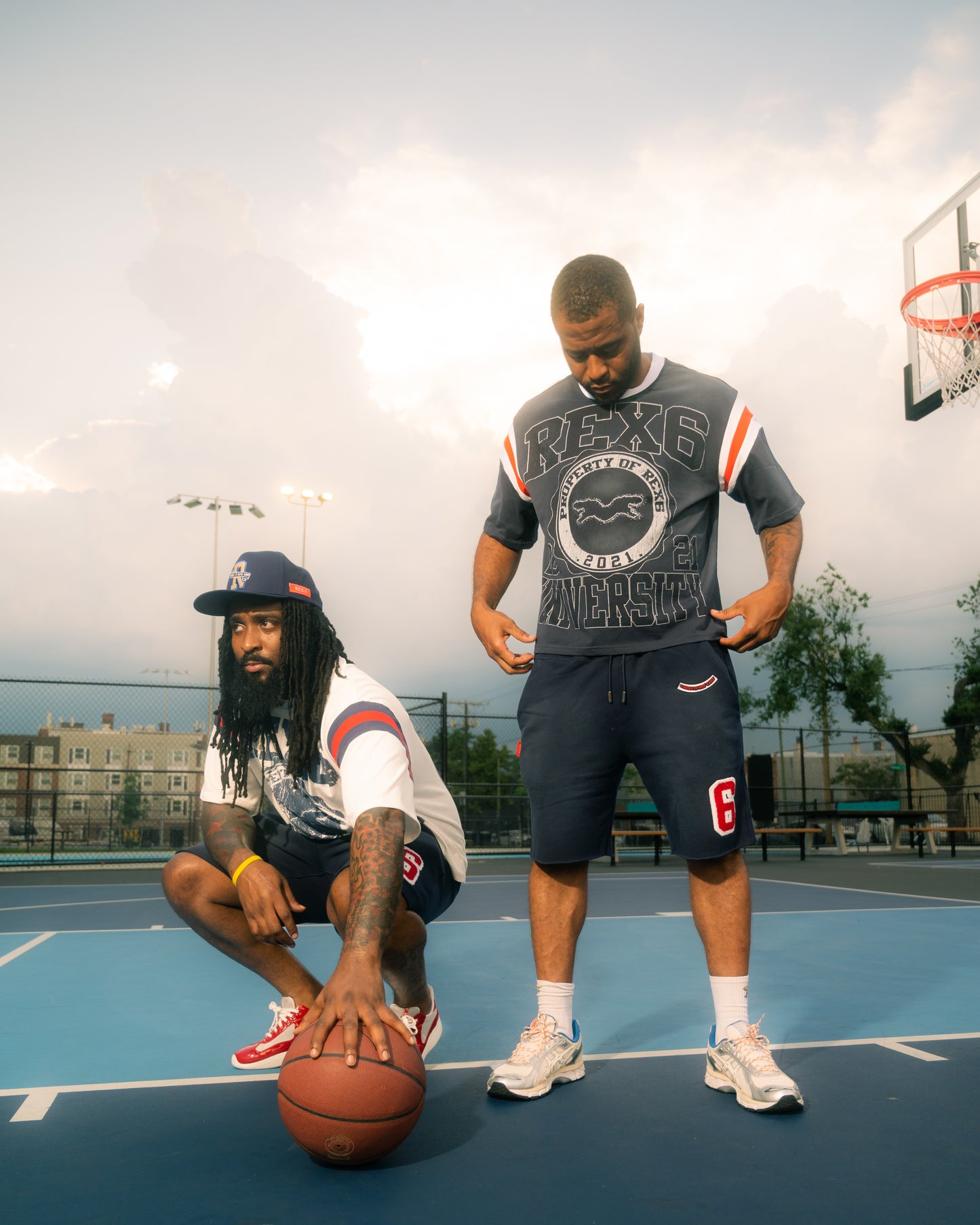 R6 | UNIVERSITY VARSITY T-SHIRT