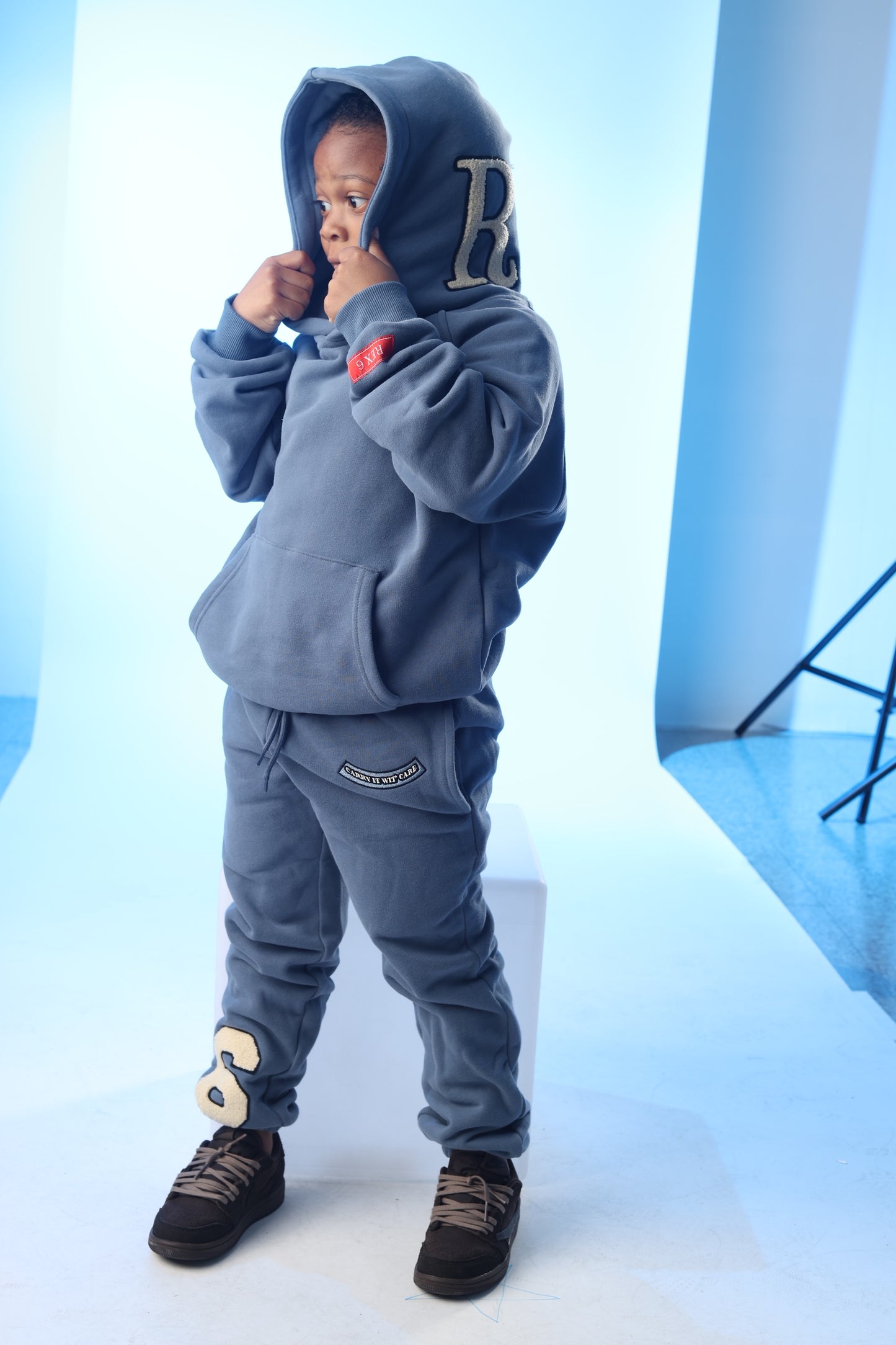 R6 | POWER 6 KIDS SWEATSUIT
