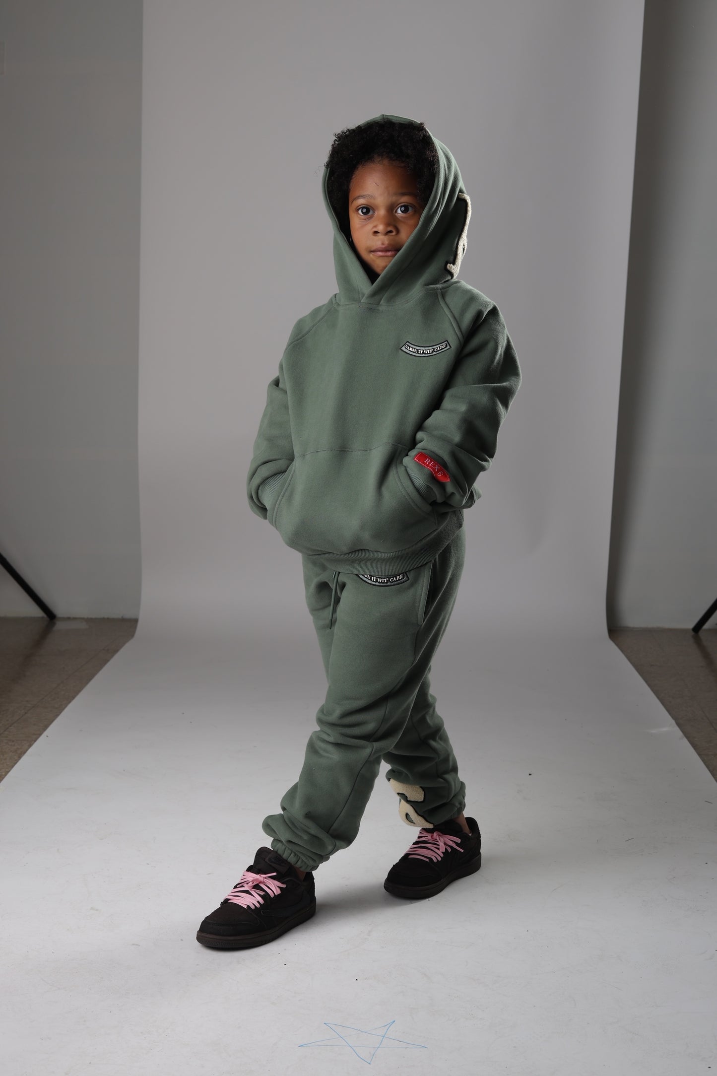 R6 | POWER 6 KIDS SWEATSUIT